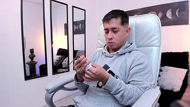 Snapshot of Tommas_Jhonson chatting on March 4, 2026, 1:44 am Tommas Jhonson online show from March 4, 2026, 1:44 am