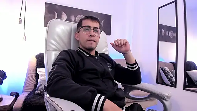 Snapshot of Tommas_Jhonson chatting on March 6, 2026, 3:25 am Tommas Jhonson online show from March 6, 2026, 3:25 am