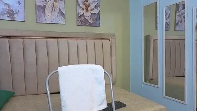 Snapshot of Tommas_Jhonson chatting on March 29, 2026, 8:14 am Tommas Jhonson online show from March 29, 2026, 8:14 am