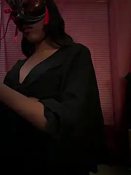 LadyKitsune online show from February 14, 2026, 6:32 am