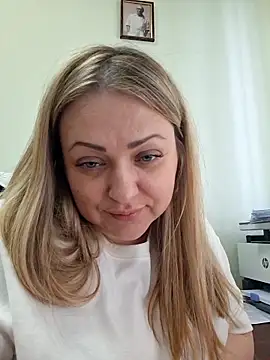 Luna-Secret online show from February 20, 2026, 2:17 pm