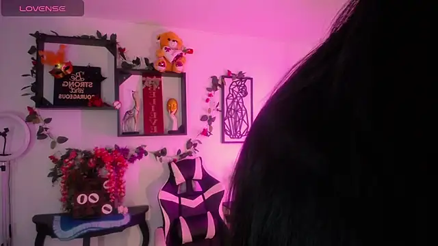 QueenRose94 online show from February 9, 2026, 1:48 pm