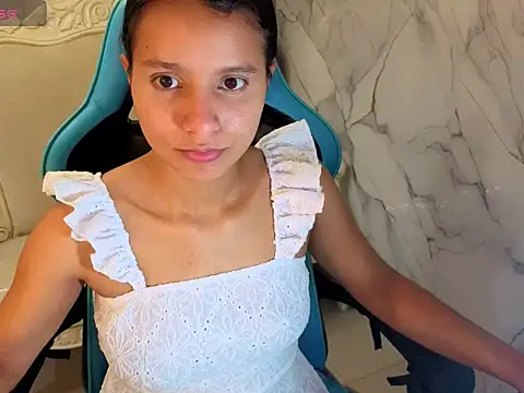 Cataleya23 a online show from June 16, 2026, 8:11 pm