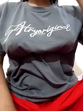 Cute Queen Noor online show from March 13, 2026, 5:41 pm