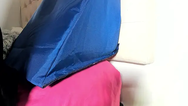 MiaEvans0 online show from March 26, 2026, 3:01 am