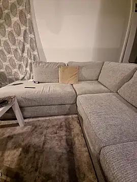 Latina25Europian30 online show from February 21, 2026, 12:00 am