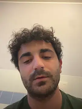 elia2711 online show from February 17, 2026, 4:57 pm