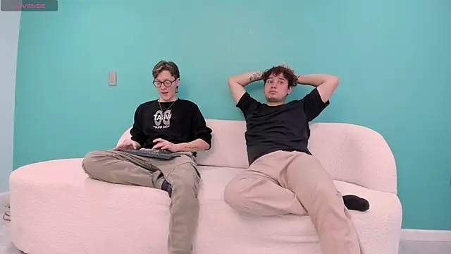 close friends online show from July 15, 2026, 2:33 pm