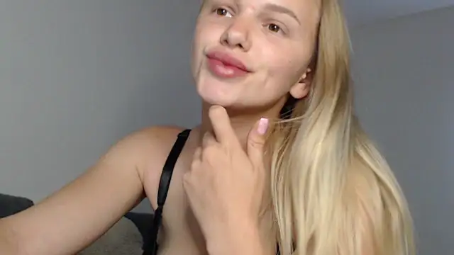 Snapshot of KeylaStar chatting on May 21, 2026, 12:34 pm KeylaStar online show from May 21, 2026, 12:34 pm