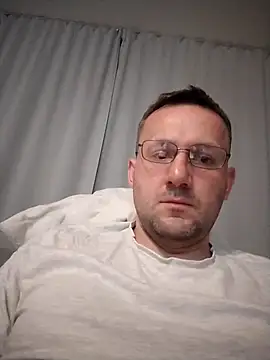 defaktor online show from April 4, 2026, 7:22 pm