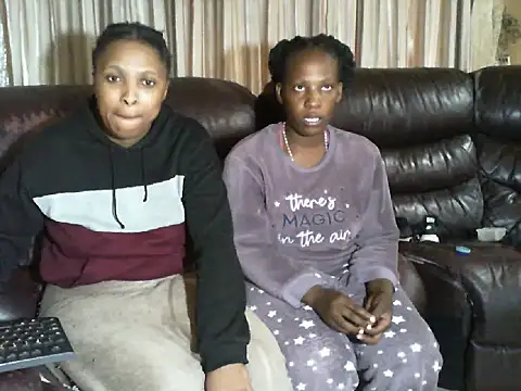 Snapshot of Caramel-Diva chatting on March 12, 2026, 7:36 am Caramel-Diva online show from March 12, 2026, 7:36 am