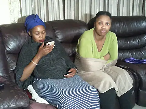 Snapshot of Caramel-Diva chatting on March 15, 2026, 6:58 pm Caramel-Diva online show from March 15, 2026, 6:58 pm