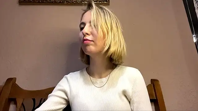 CharmingBlonde online show from February 10, 2026, 6:12 pm