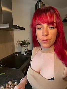 Roxysophie online show from February 9, 2026, 1:37 pm