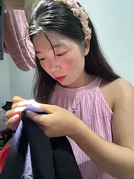cuty lusy online show from July 16, 2026, 1:17 pm