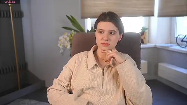 Snapshot of BelleHayton chatting on February 12, 2026, 11:27 am BelleHayton online show from February 12, 2026, 11:27 am