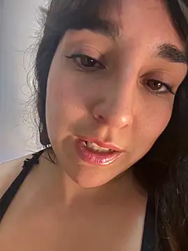 Latinaelisa online show from March 25, 2026, 2:28 am