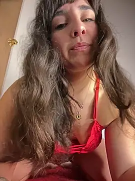 Latinaelisa online show from June 13, 2026, 3:04 am