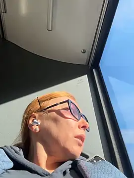 JenyJanys online show from February 26, 2026, 2:16 pm