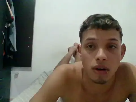 Snapshot of Gael_zambrano chatting on February 28, 2026, 10:00 pm Gael zambrano online show from February 28, 2026, 10:00 pm