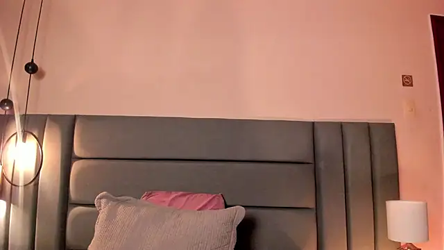 AndraCyruss online show from March 5, 2026, 12:28 am