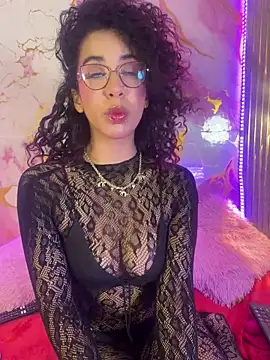 Woo isDaphne online show from March 30, 2026, 11:39 pm