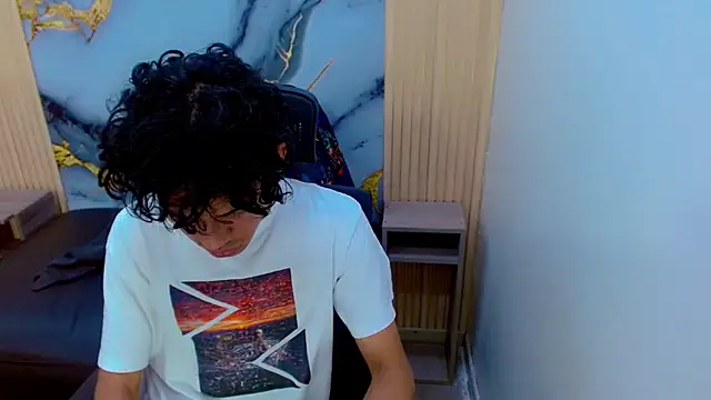 Snapshot of DaviidBuckx_ chatting on March 12, 2026, 2:29 am DaviidBuckx online show from March 12, 2026, 2:29 am