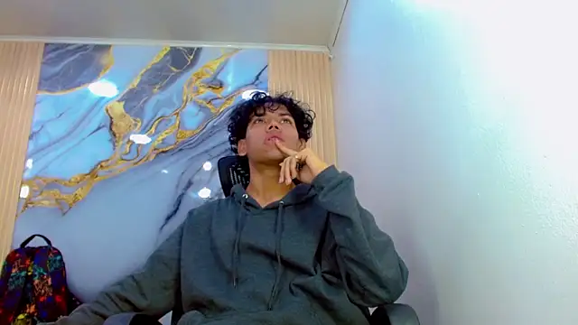 Snapshot of DaviidBuckx_ chatting on March 19, 2026, 2:15 am DaviidBuckx online show from March 19, 2026, 2:15 am