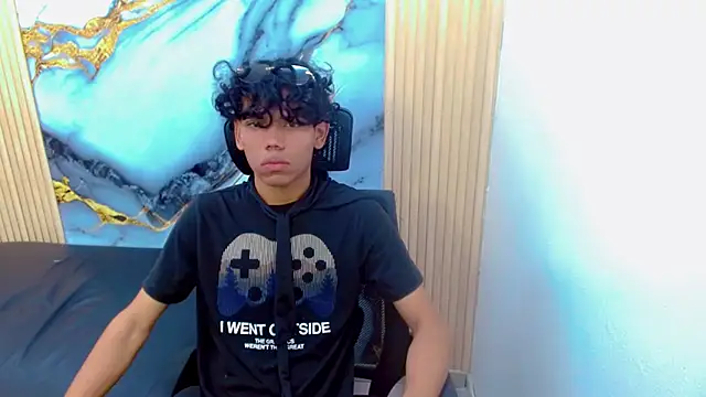 Snapshot of DaviidBuckx_ chatting on March 29, 2026, 2:00 am DaviidBuckx online show from March 29, 2026, 2:00 am