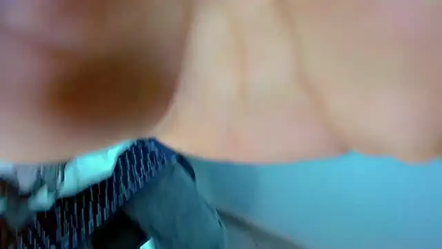 Snapshot of DaviidBuckx_ chatting on March 31, 2026, 2:13 am DaviidBuckx online show from March 31, 2026, 2:13 am