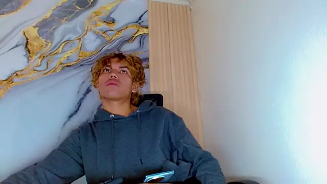 Snapshot of DaviidBuckx_ chatting on April 5, 2026, 2:25 pm DaviidBuckx online show from April 5, 2026, 2:25 pm