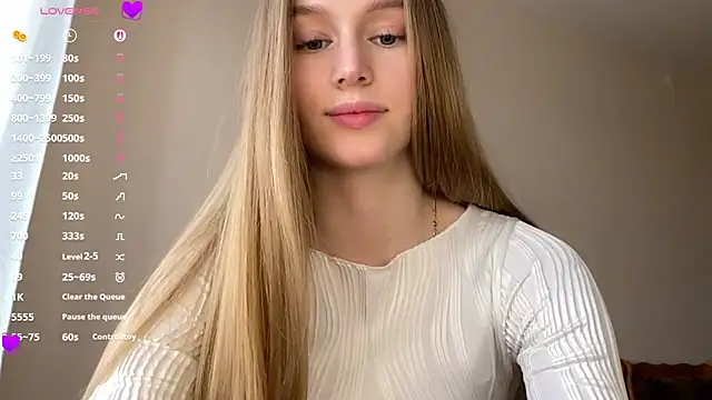 Snapshot of Viktoria_Vibes chatting on April 18, 2026, 3:05 pm Viktoria Vibes online show from April 18, 2026, 3:05 pm