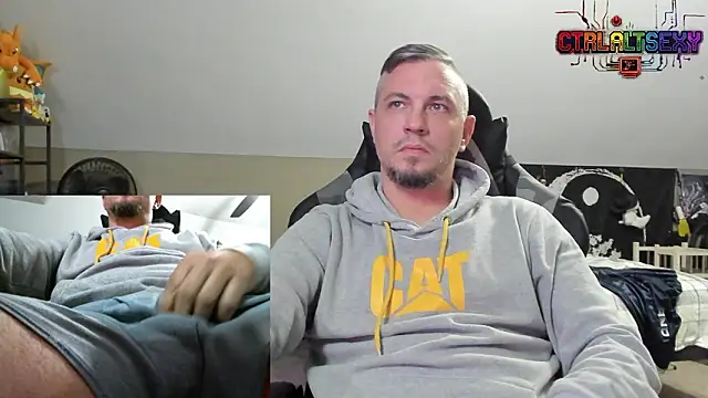 Snapshot of CtrlAltSexy chatting on February 17, 2026, 11:44 pm CtrlAltSexy online show from February 17, 2026, 11:44 pm