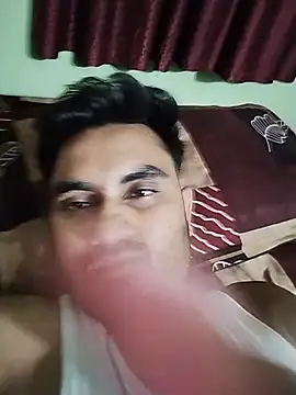 loyalboy 0052 online show from July 9, 2026, 11:31 pm