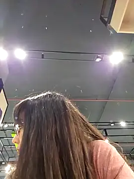 VelvetSolez online show from April 9, 2026, 11:54 pm