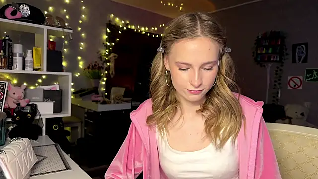 amily sunray online show from March 26, 2026, 2:33 pm