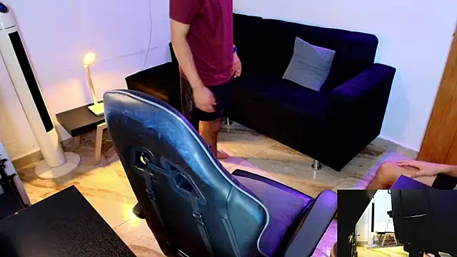 Xanderstone00 online show from March 11, 2026, 10:05 pm