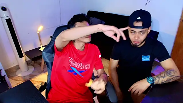 Xanderstone00 online show from March 12, 2026, 2:34 pm