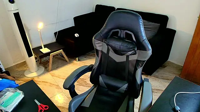 Xanderstone00 online show from March 16, 2026, 4:11 pm