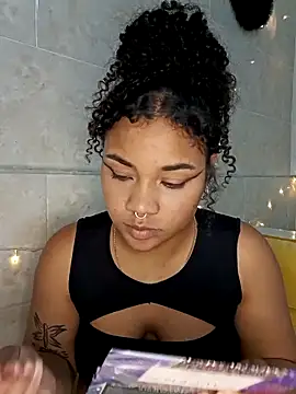 Snapshot of BrianaSweetxxx chatting on March 20, 2026, 3:11 am BrianaSweetxxx online show from March 20, 2026, 3:11 am