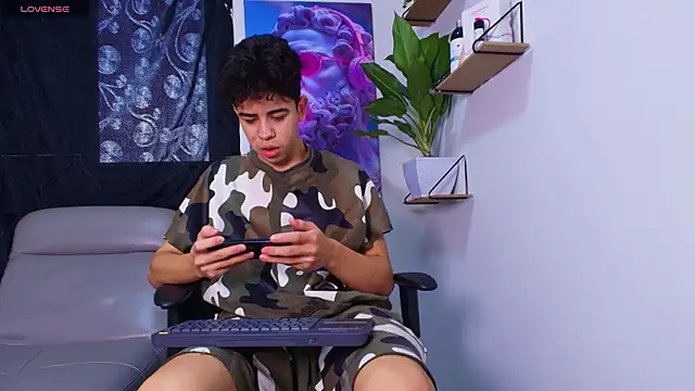 Gael moon  online show from February 17, 2026, 8:59 pm