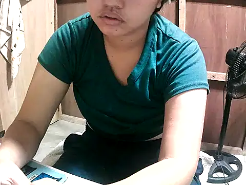 Snapshot of Cloudette_17 chatting on February 14, 2026, 3:36 am Cloudette 17 online show from February 14, 2026, 3:36 am