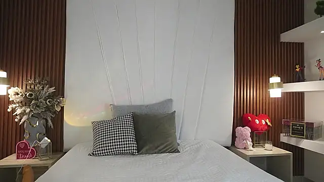 ZoeFantasyx online show from February 17, 2026, 7:20 pm