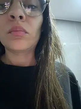 justinahallo online show from May 8, 2026, 5:02 am
