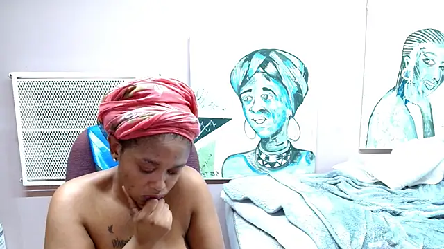 TyraHotxxx online show from March 31, 2026, 5:52 am