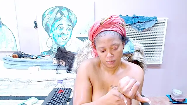 Snapshot of TyraHotxxx chatting on April 28, 2026, 4:39 am TyraHotxxx online show from April 28, 2026, 4:39 am