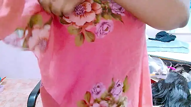 Snapshot of TyraHotxxx chatting on May 2, 2026, 6:07 am TyraHotxxx online show from May 2, 2026, 6:07 am
