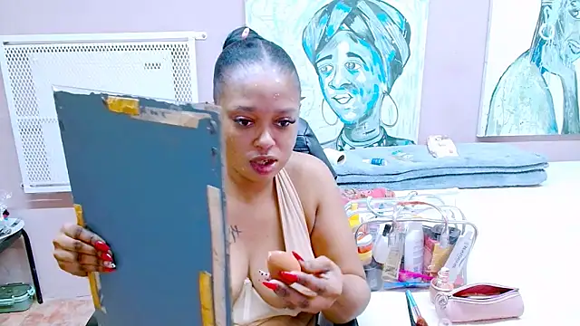 Snapshot of TyraHotxxx chatting on June 2, 2026, 6:04 am TyraHotxxx online show from June 2, 2026, 6:04 am