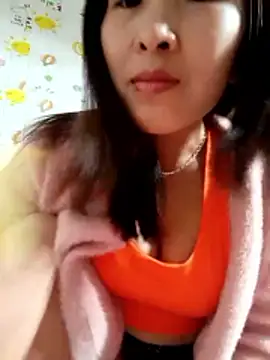 Snapshot of Ella_lee18 chatting on February 18, 2026, 2:51 am Ella lee18 online show from February 18, 2026, 2:51 am