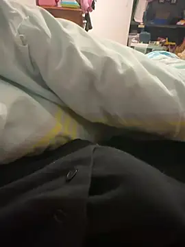 Snapshot of Thomascrtz chatting on February 22, 2026, 12:34 am Thomascrtz online show from February 22, 2026, 12:34 am